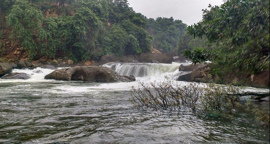 Arippara Water Falls, Wayanad, Kerala - Vushii.com Arippara Water Falls, Wayanad, Kerala - Vushii.com